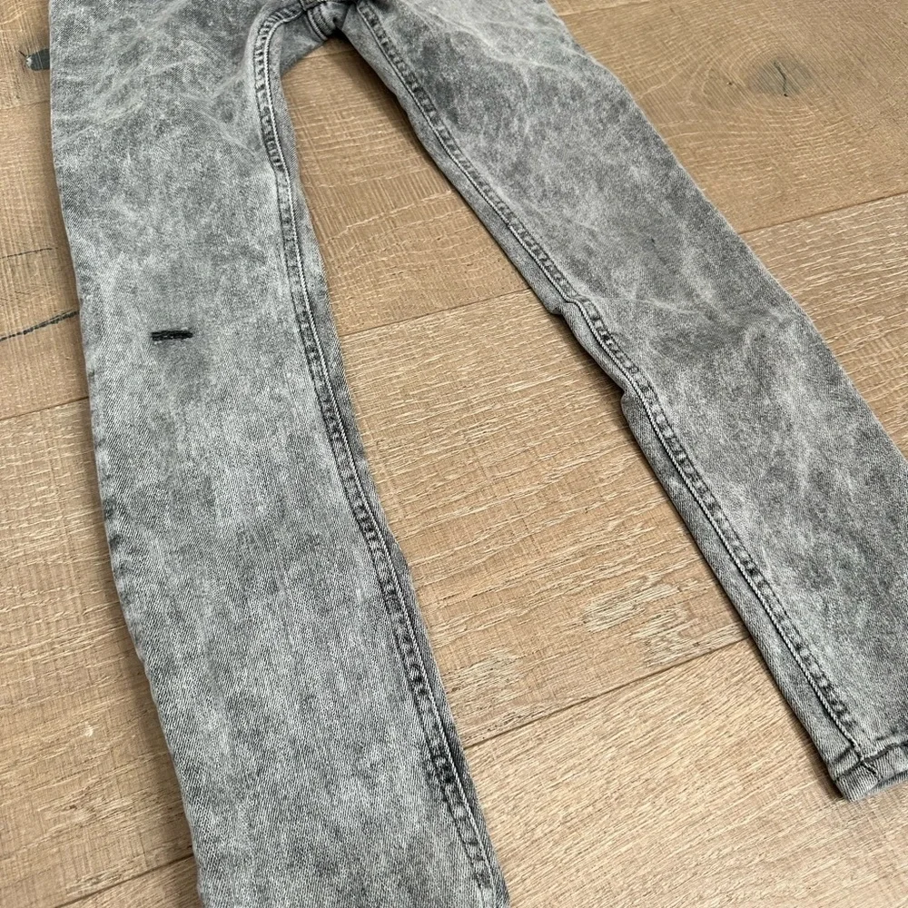 GAP Charcoal Skinny Jeans